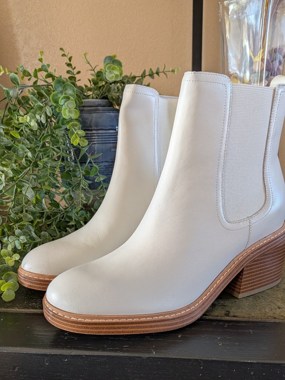 NWT! Marc Fisher Block Heel Round Toe Dress Booties in IVORY Size 10M